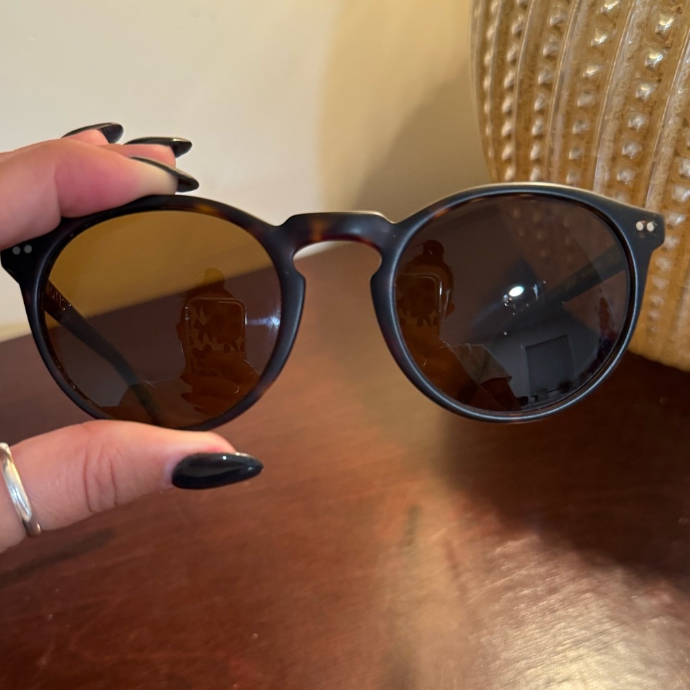 Otis sunglasses. Style: Omar